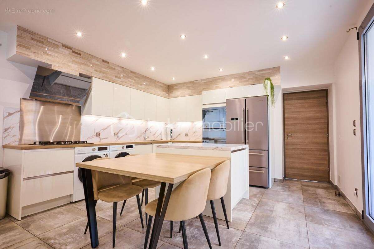 Appartement à LA VALETTE-DU-VAR