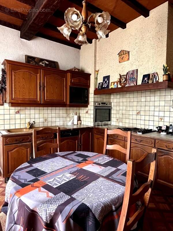 Maison de ville à rénover, plain-pied, 4 pièces avec studio attenant et dépendance, à 5 mn du centre de CONDOM (32) - photo 10