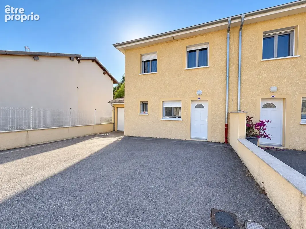 01150 BLYES   Maison 3 chambres, jardin et garage   DPE B   Proche Plaine de l’Ain - photo 2