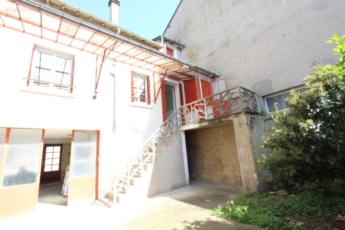 Maison à LA CHARITE-SUR-LOIRE