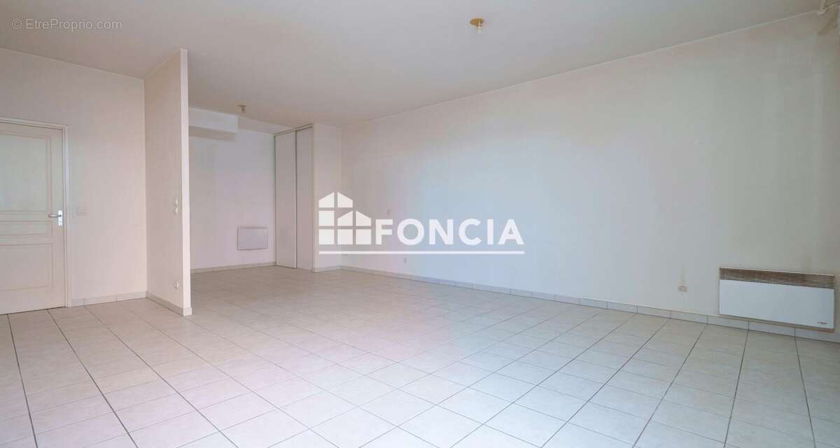 QUARTIER PIERRES BLANCHES - 46 M² avec terrasse et garage - photo 6