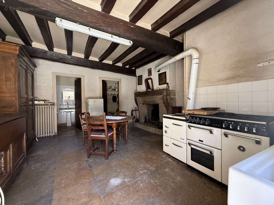 Authentique maison bourguignonne avec pigeonnier et source naturelle. - photo 6