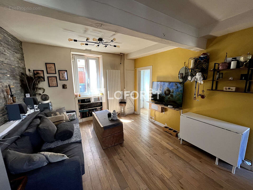 Maison à OINVILLE-SUR-MONTCIENT