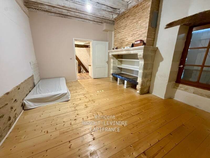 Maison à SOULAIRE-ET-BOURG