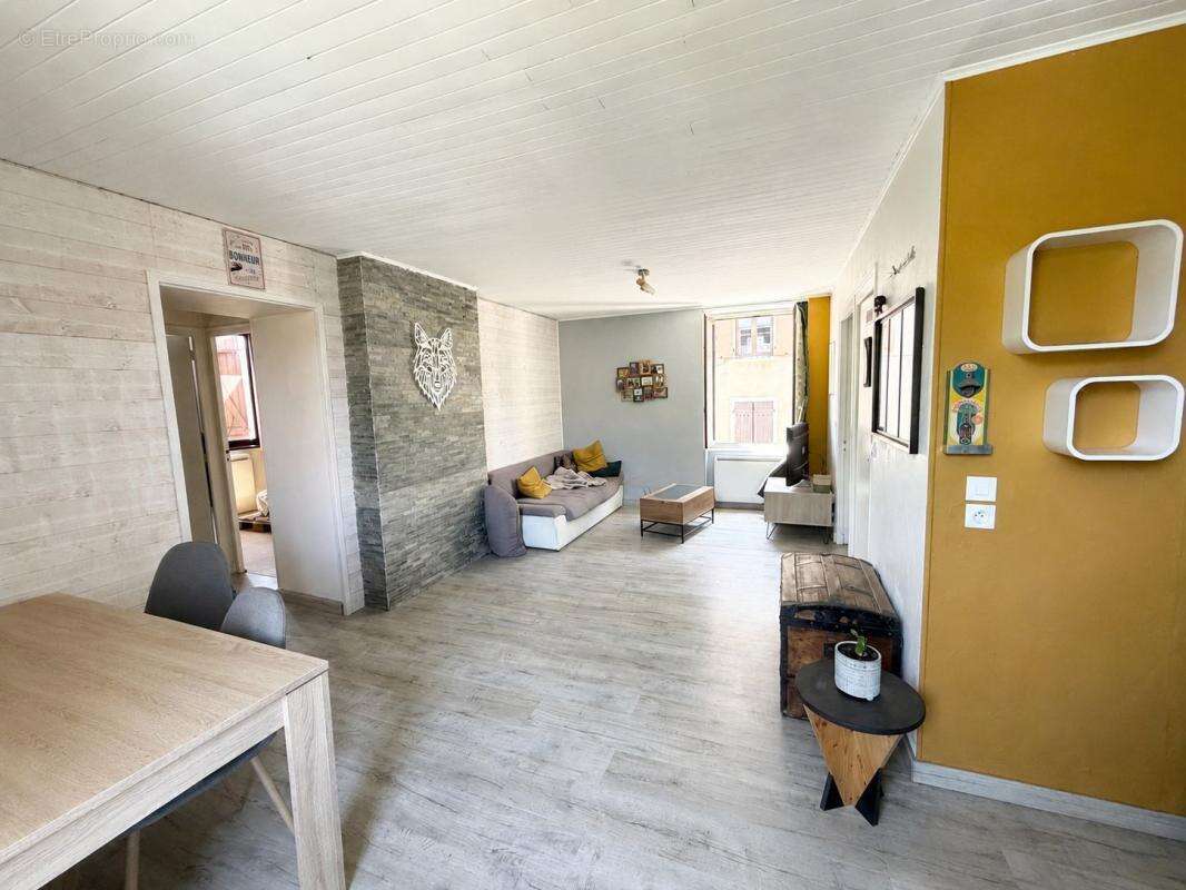 Appartement à SAINT-PIERRE-LA-PALUD