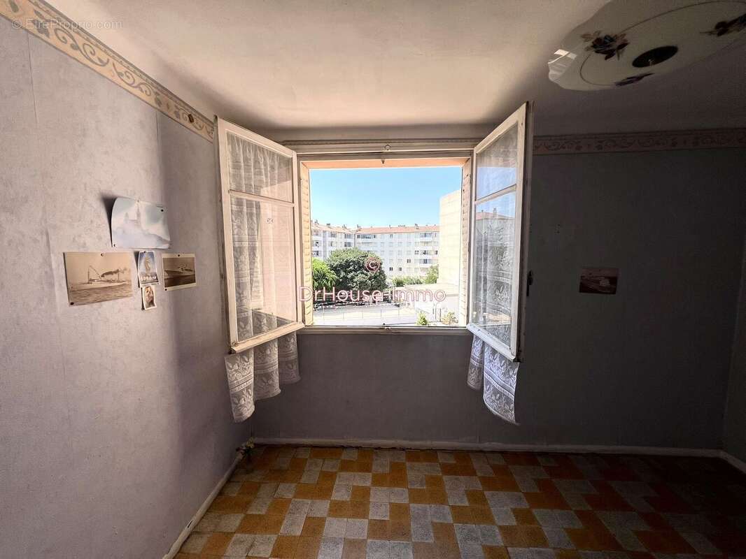 Appartement à MARSEILLE-9E