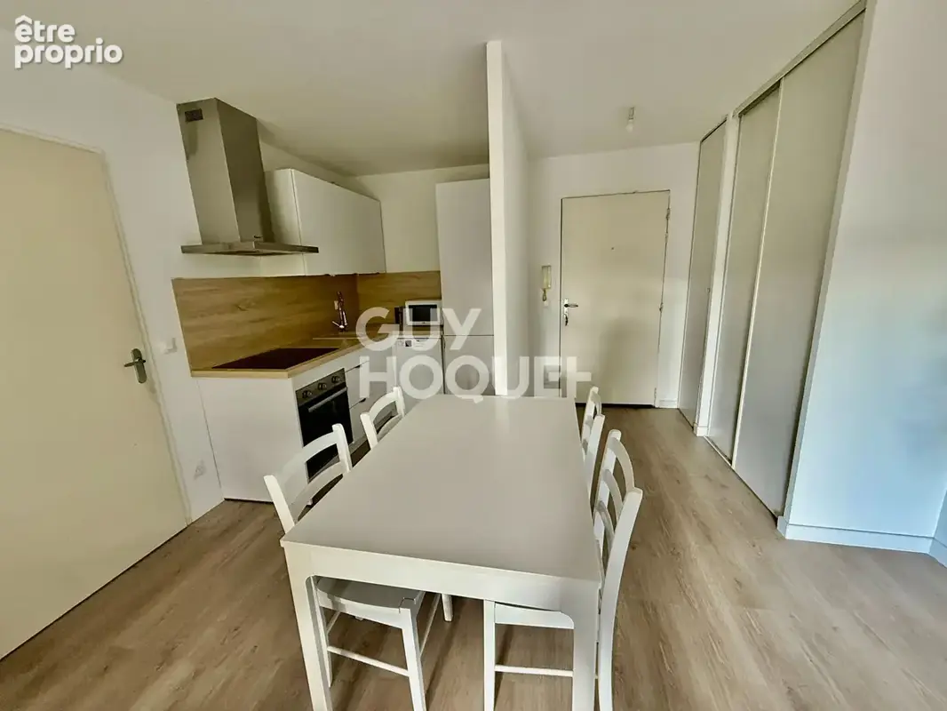 CLERMONT FERRAND - Appartement T2, balcon et parking - photo 6