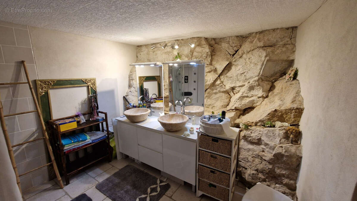 Maison à LA PALUD-SUR-VERDON