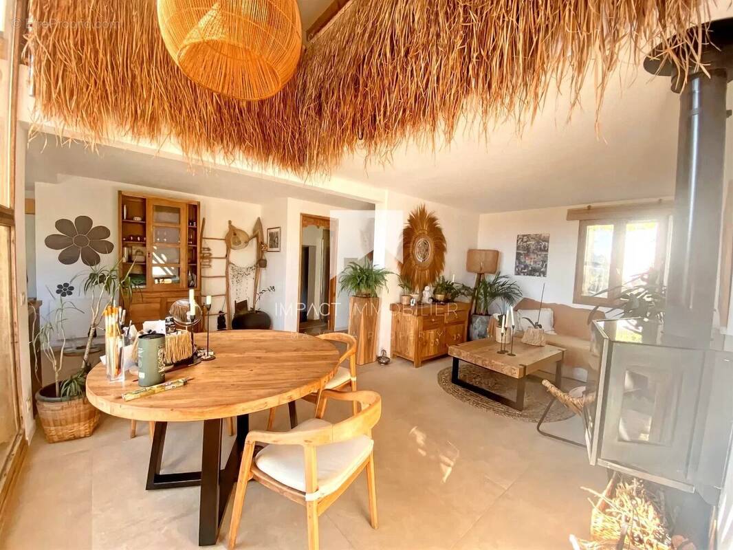 Maison à LA LONDE-LES-MAURES