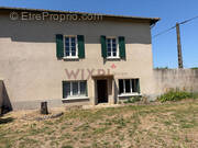 Maison à MONTELIER