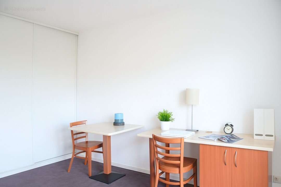 Appartement à PARIS-14E