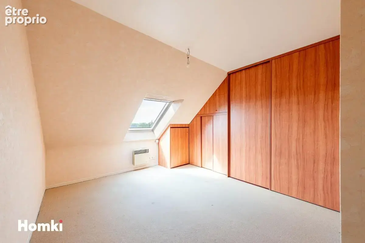 SAINT-AMAND-LES-EAUX – Appartement duplex T3 avec terrasse, balcon, parking et ascenseur – Résidence recherchée - photo 10