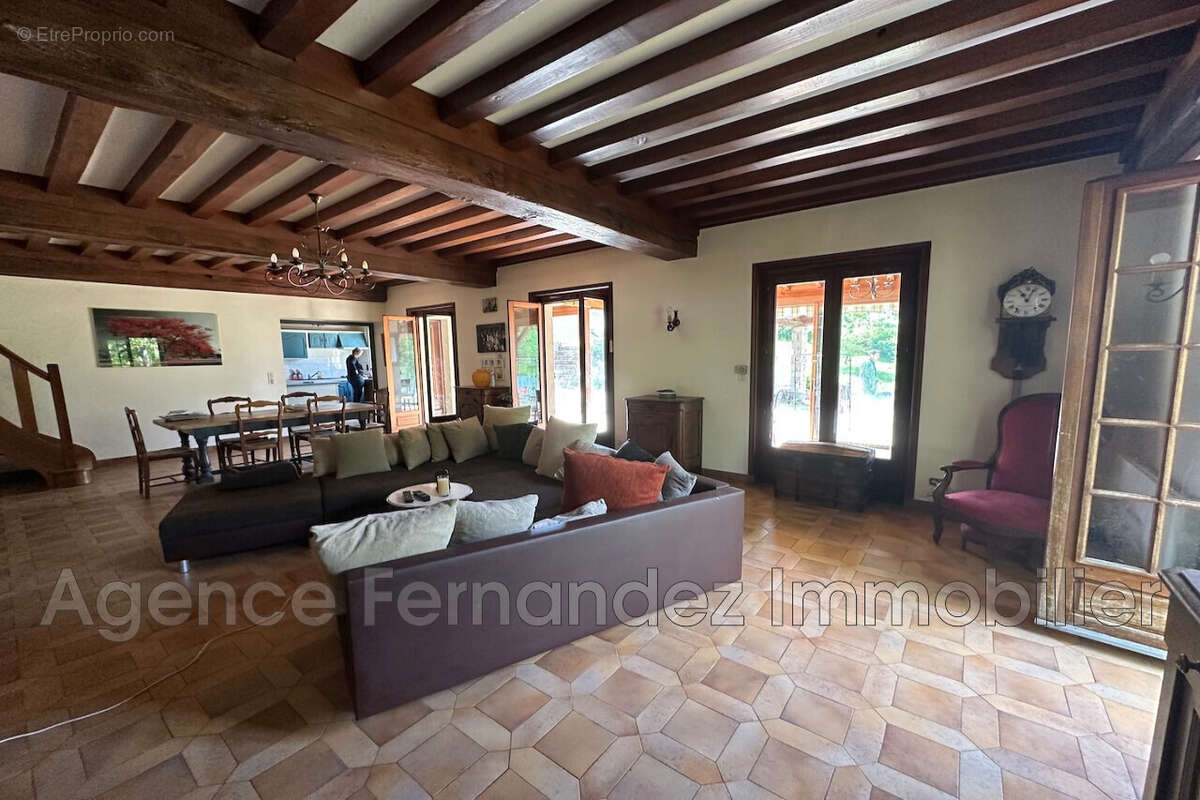 Maison 155 m² à Matour  - photo 8