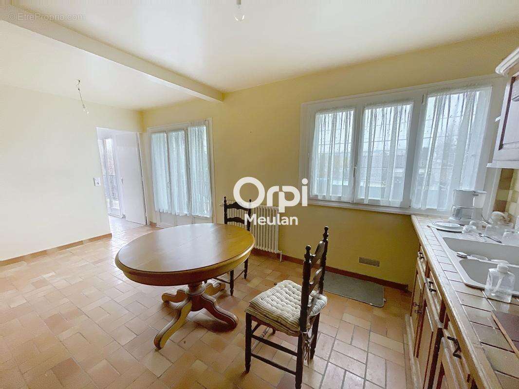 Maison à LES MUREAUX