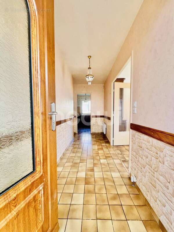 Maison à AIGUEPERSE