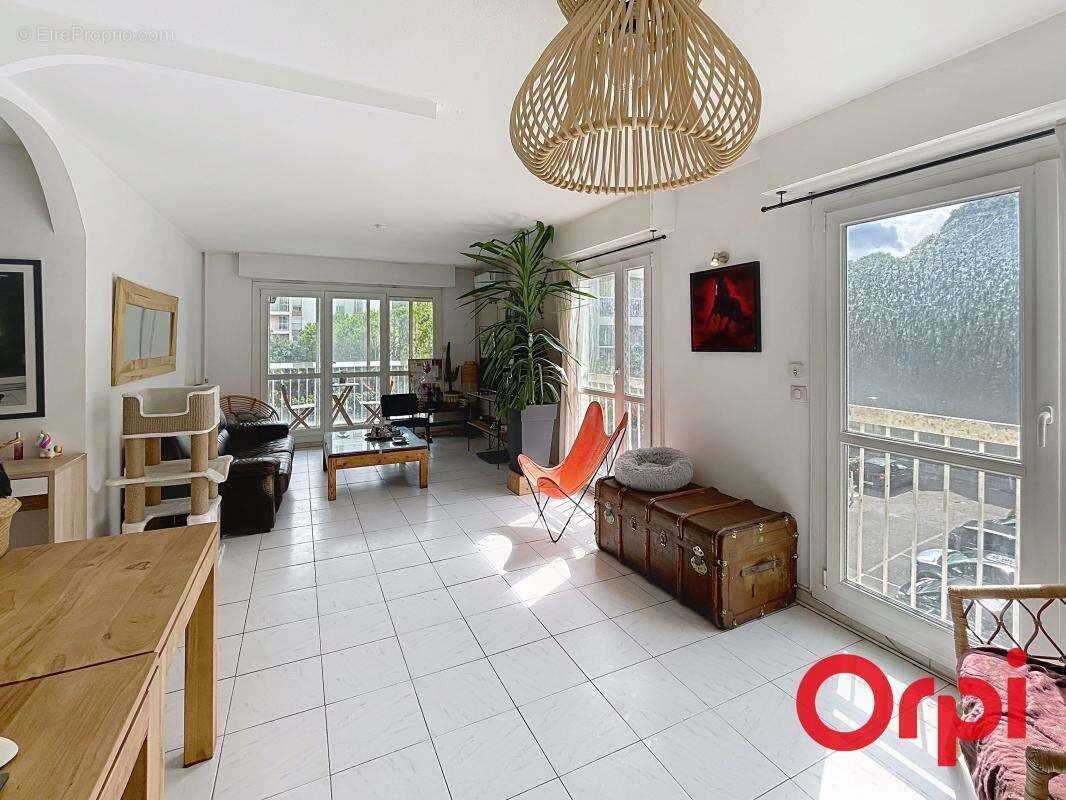 Appartement à MARSEILLE-10E