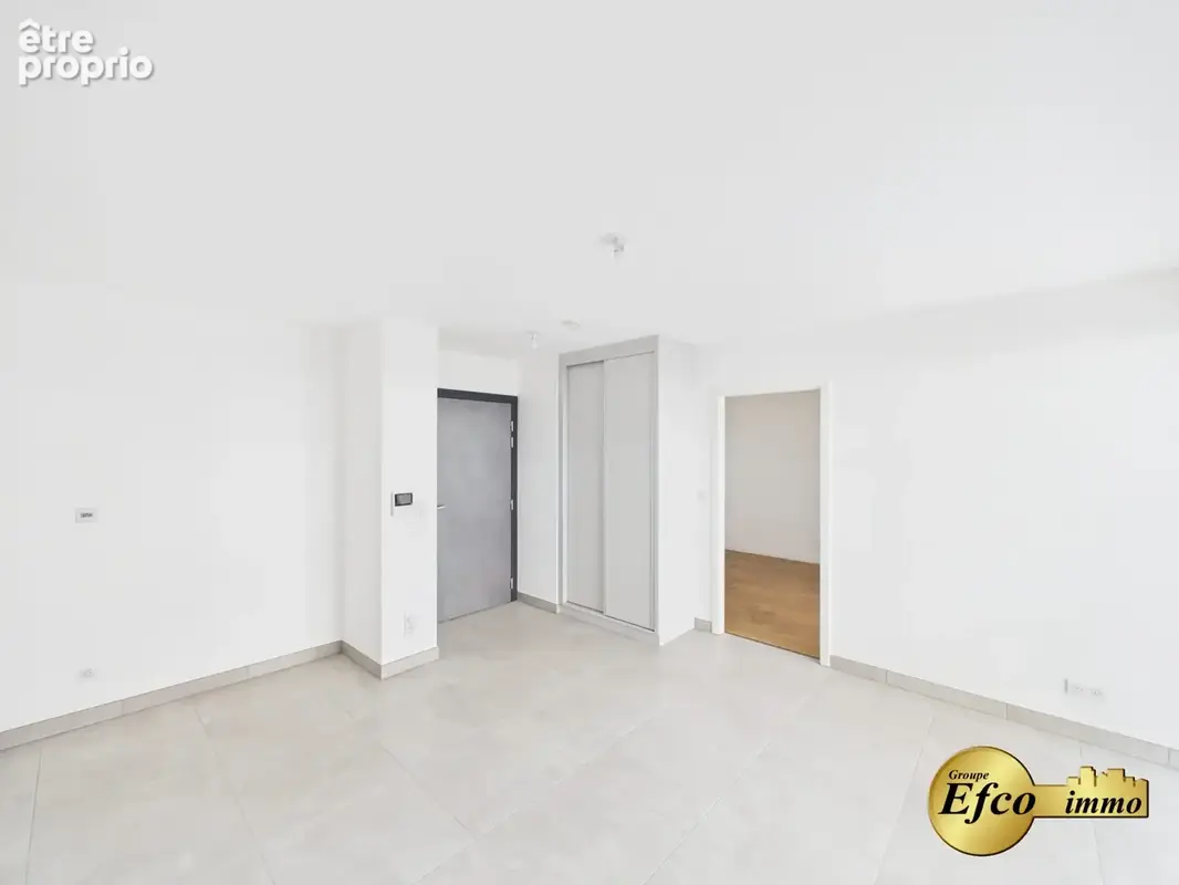 Appartement 2 pièces 45 m² à vendre à Saint-Louis (68300) - photo 2