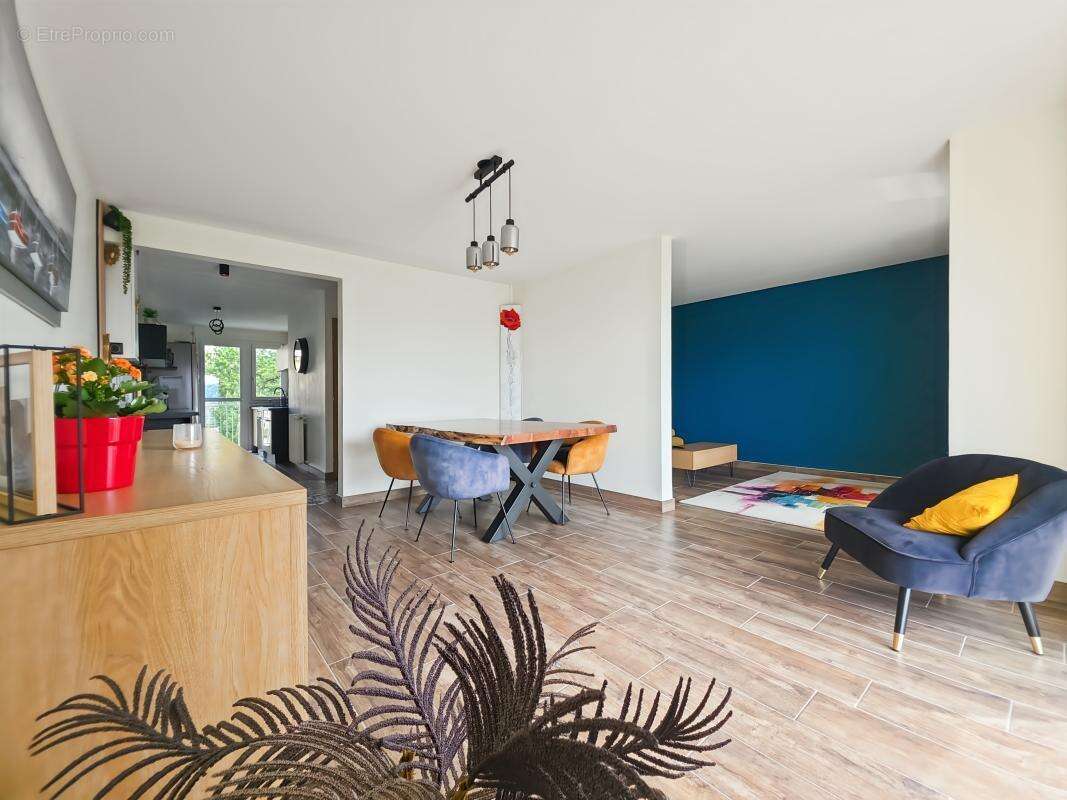 Appartement à SAINTE-FOY-LES-LYON