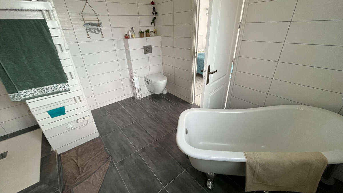 Maison de caractère avec piscine - photo 9