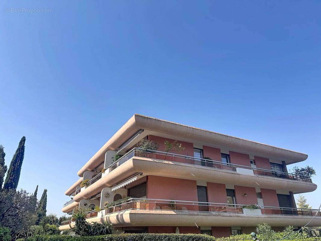 Appartement à LE CANNET