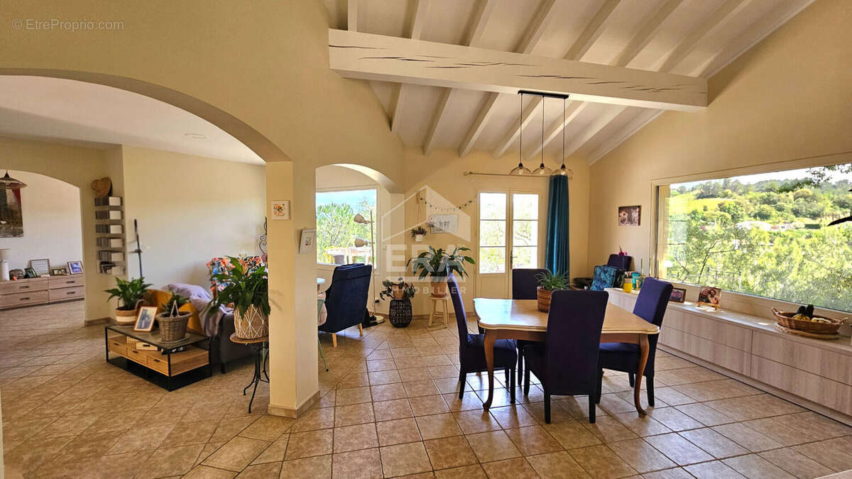 Maison à LA DIGNE-D'AMONT