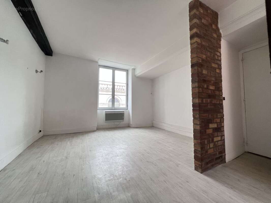 Appartement F1 hypercentre - photo 3