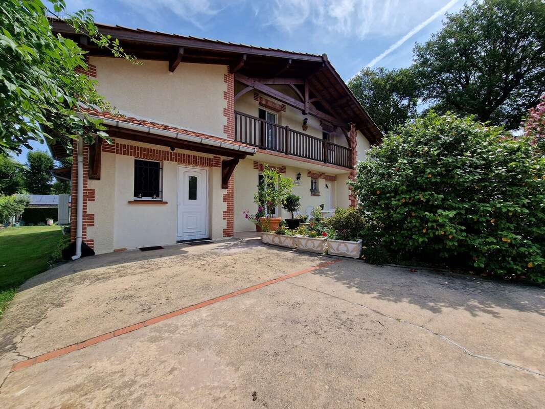 Maison 165 m² à Leon  - photo 2