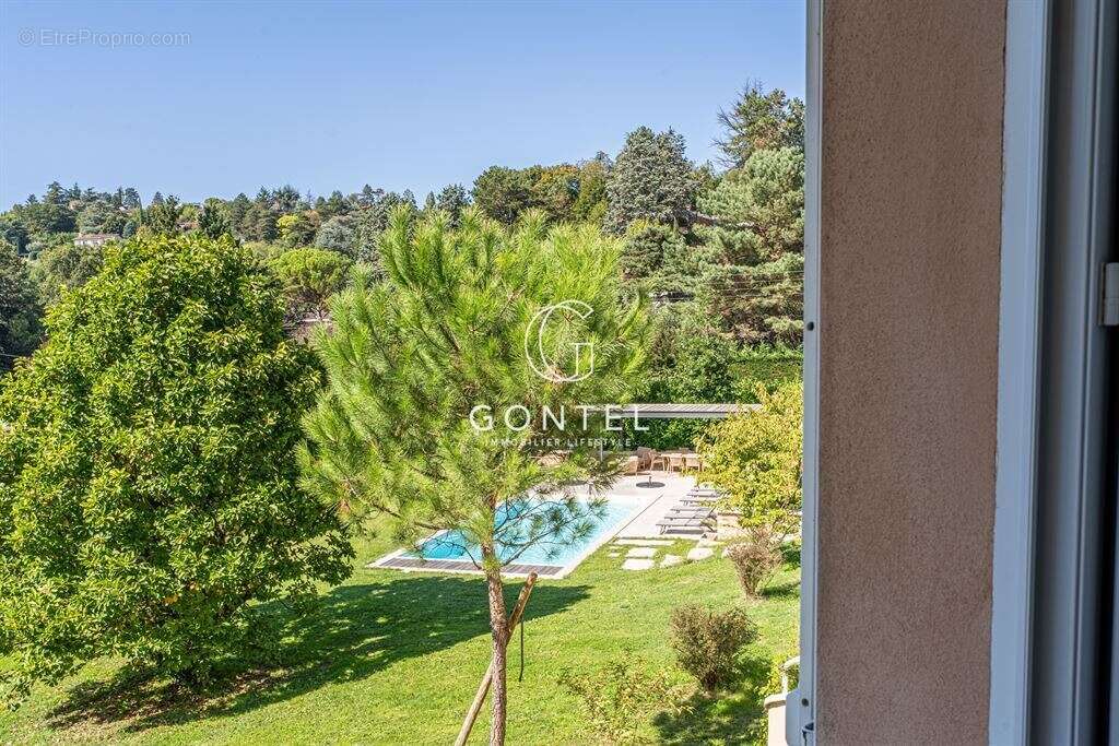 Maison à SAINT-CYR-AU-MONT-D'OR