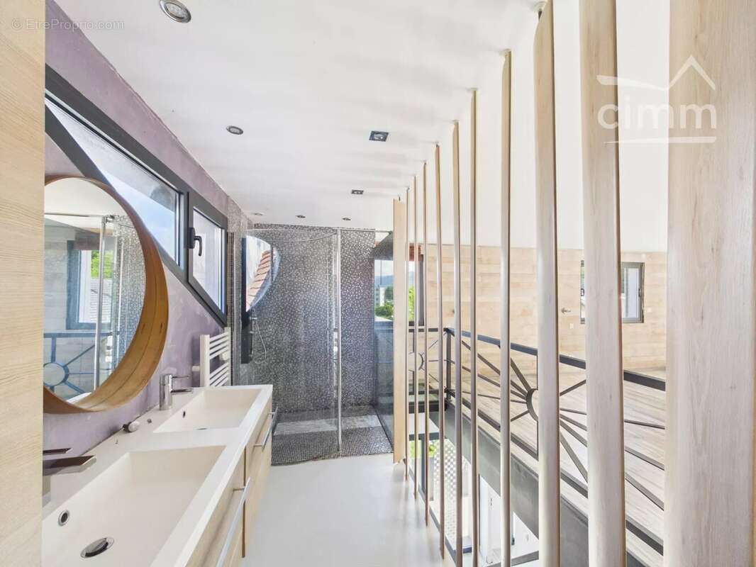 Maison de type 3 de 166 m² + appartement indépendant et garage - photo 10