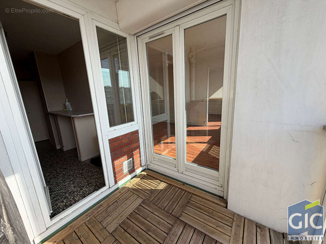4pp avec balcon-loggia belles portes - photo 4