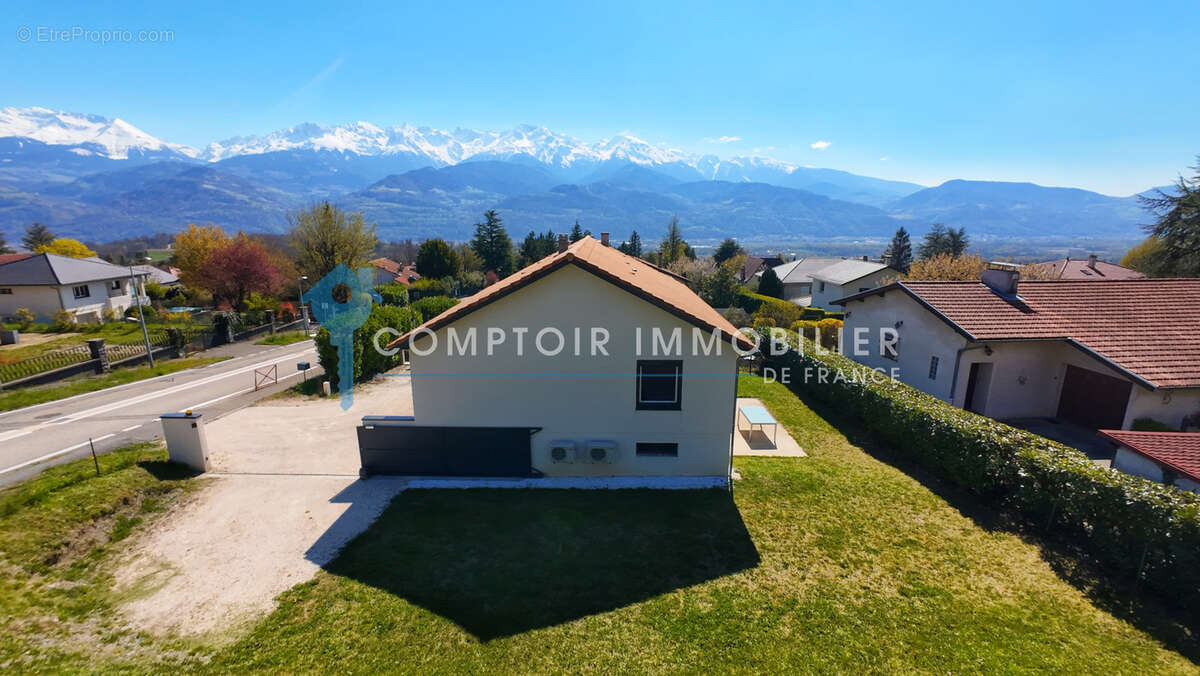 Maison à SAINT-NAZAIRE-LES-EYMES