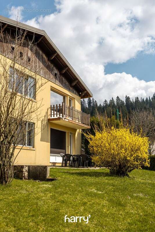 Appartement à GRANGES-NARBOZ