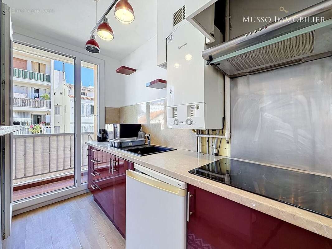 Appartement à MARSEILLE-7E
