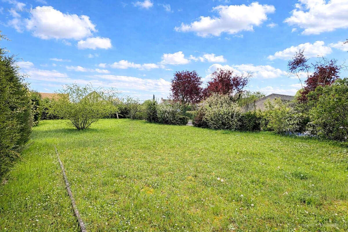 Terrain à GARGENVILLE