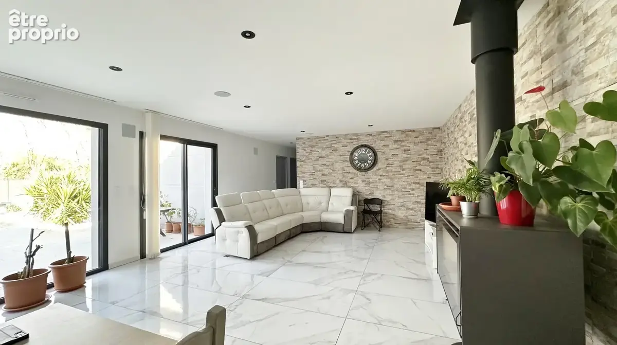 Villa contemporaine d'exception de type T5 de 145 m²  Parc de 4 945 m²  Piscine  Proche St Paul lèsDax, Landes - photo 4