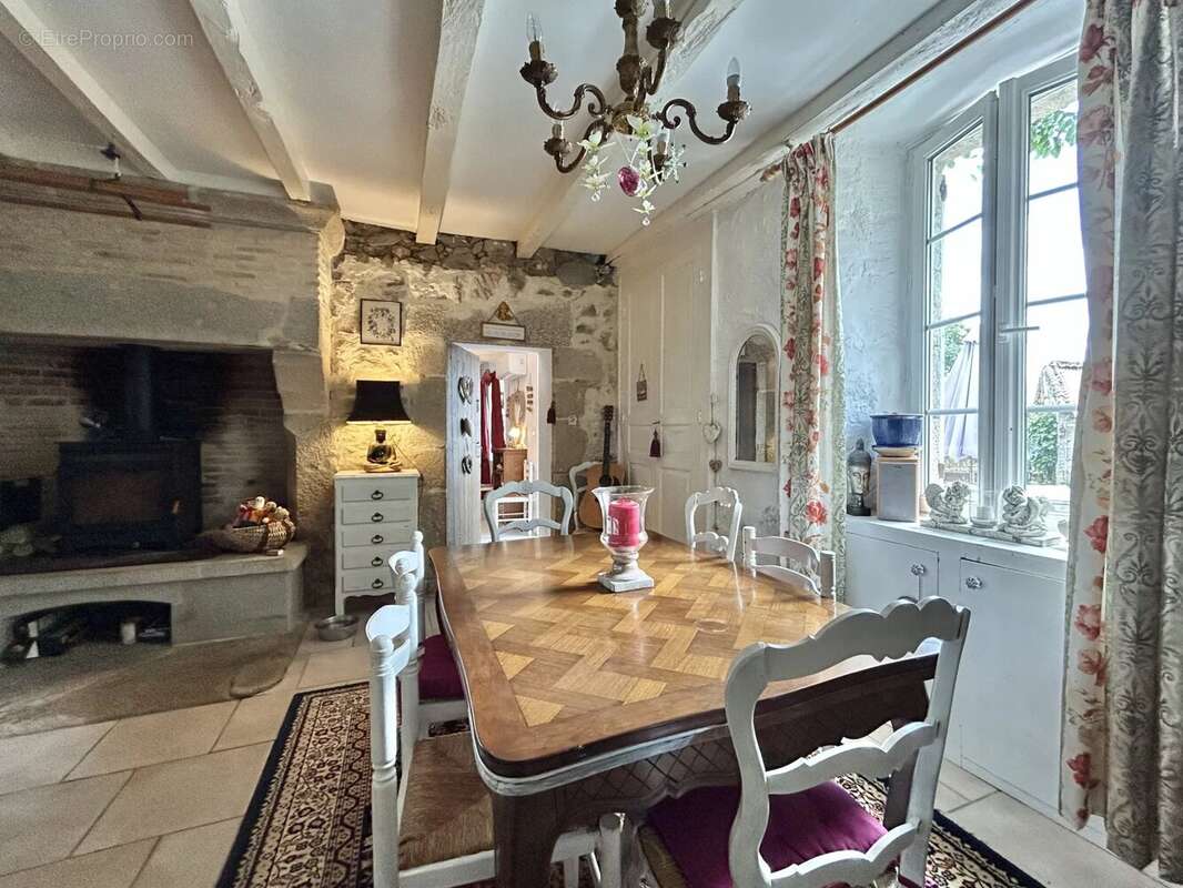 Ferme de caractère avec 4 à 5 chambres, 1,5 hectares de terrain et possibilité de gîte - photo 6