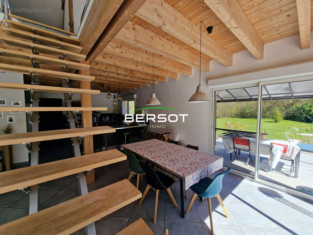 Maison à GUILLON-LES-BAINS