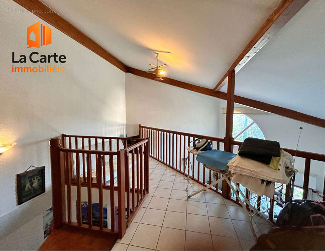 Appartement à GUILHERAND-GRANGES