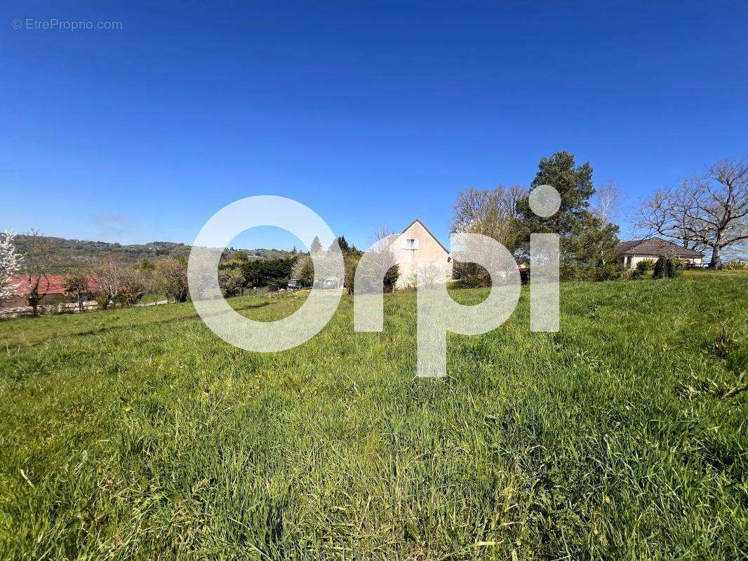 Terrain à DAMPNIAT