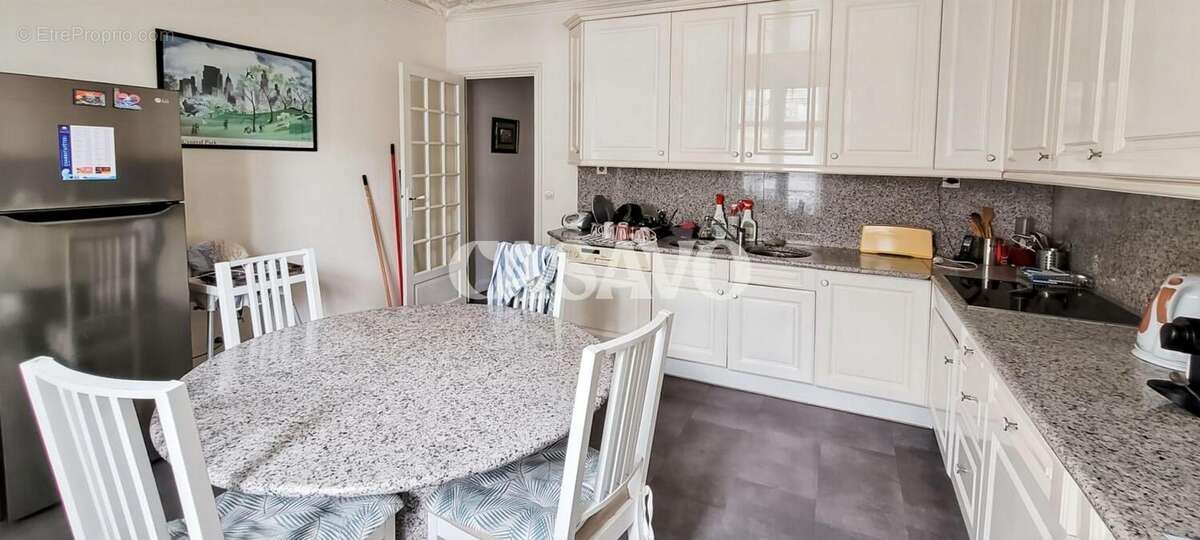 Appartement à PARIS-10E