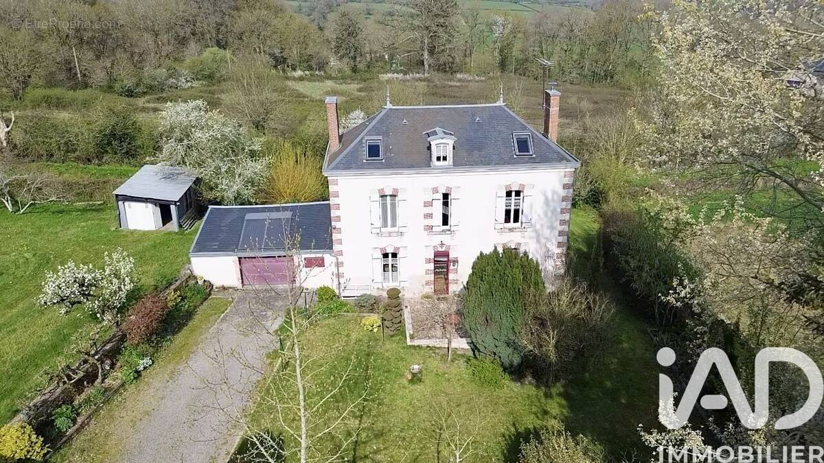 Photo 1 - Maison à PARTHENAY