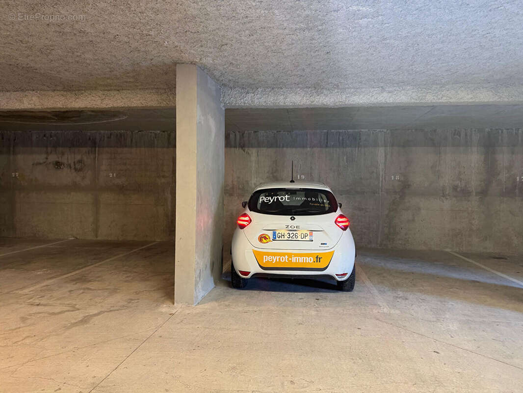 Parking à SAILLAGOUSE