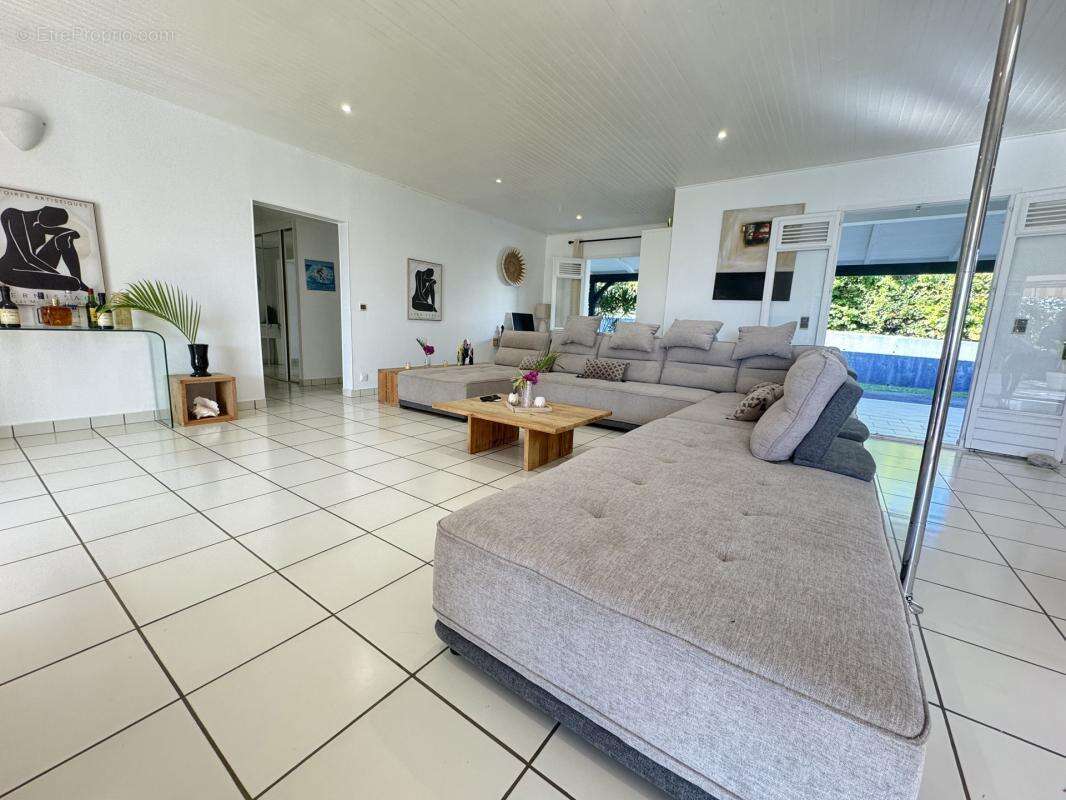 Maison à CASE-PILOTE