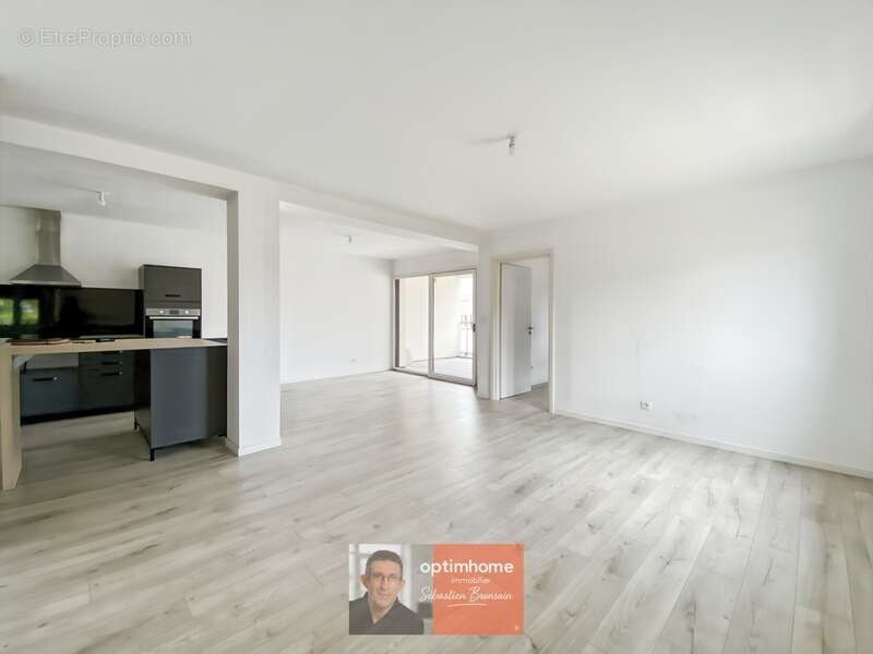 DOLE CENTRE – T4 de standing avec ascenseur, balcon-terrasse et parking privatif dans résidence récente - photo 9