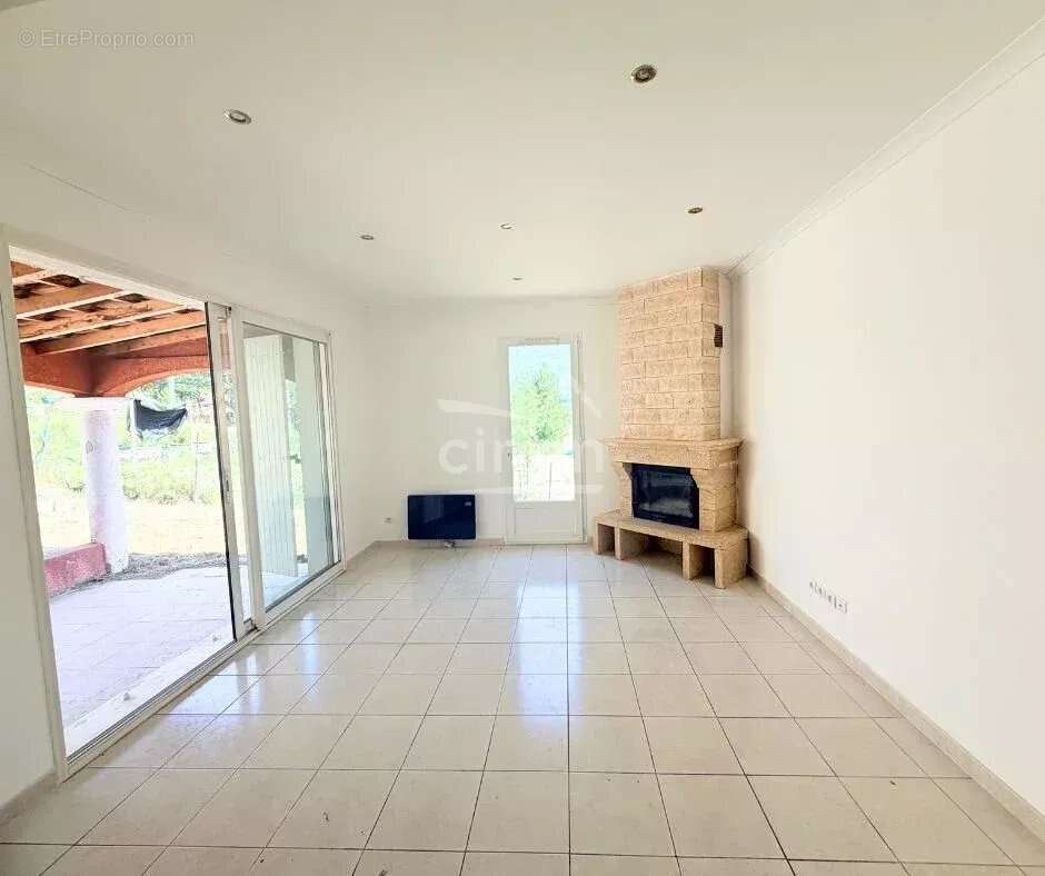 Maison T4 sur 1030 m² de jardin - photo 4