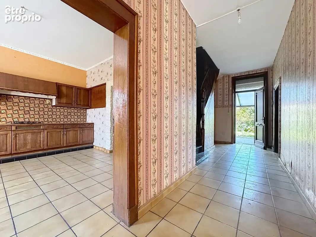 Maison 4 chambres + Appartement indépendant + Hangar à SAINT-AYBERT (59163) - photo 7