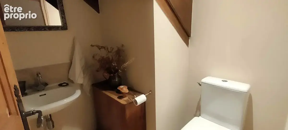 AUTHENTIQUE !!! Grande et belle maison en pierre dans un cadre préservé - photo 18