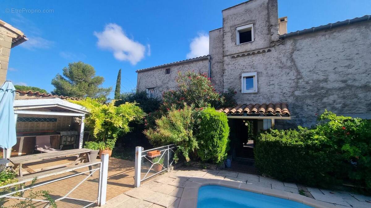 20250802100143 - Maison à CARCASSONNE