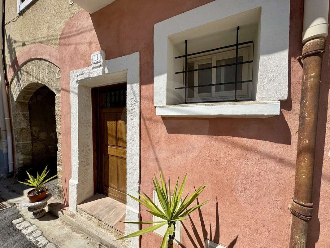 Maison à MONTAGNAC