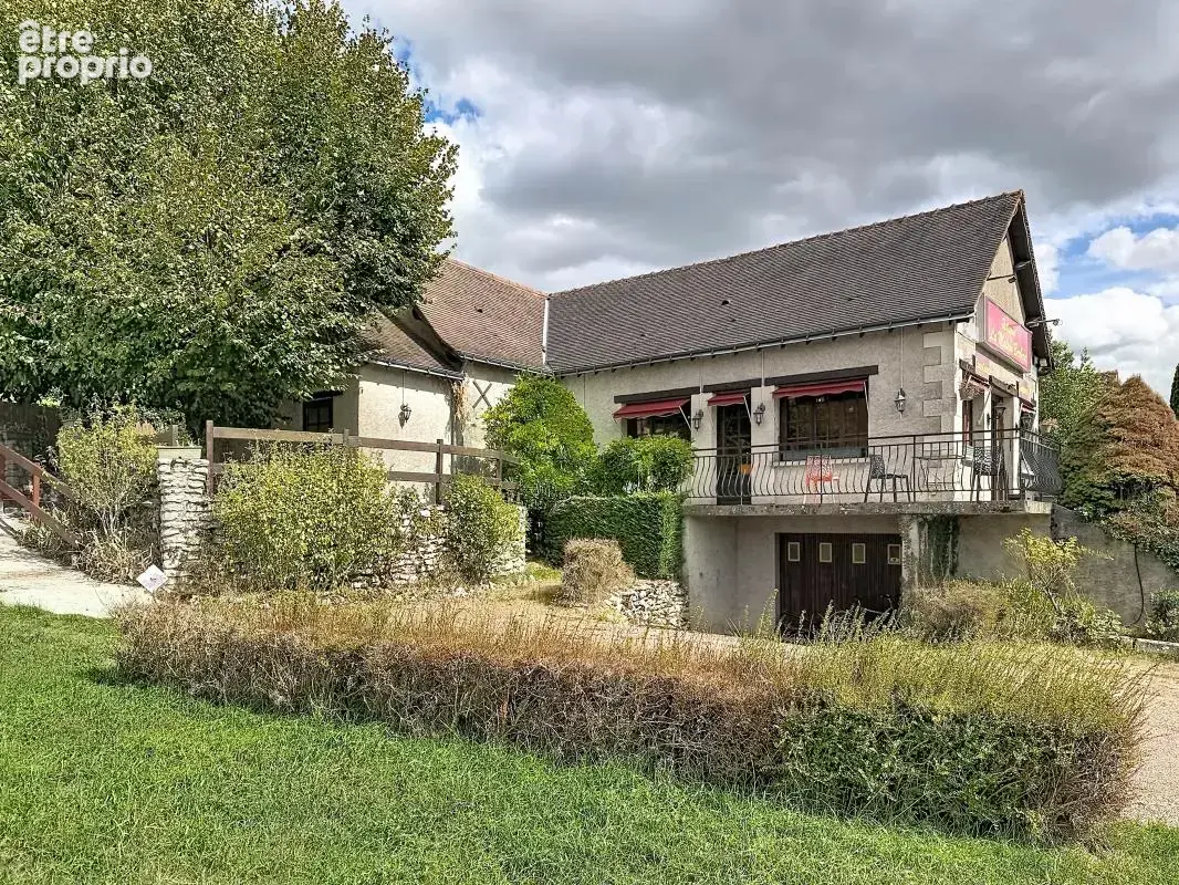 Commerce à MONTLOUIS-SUR-LOIRE